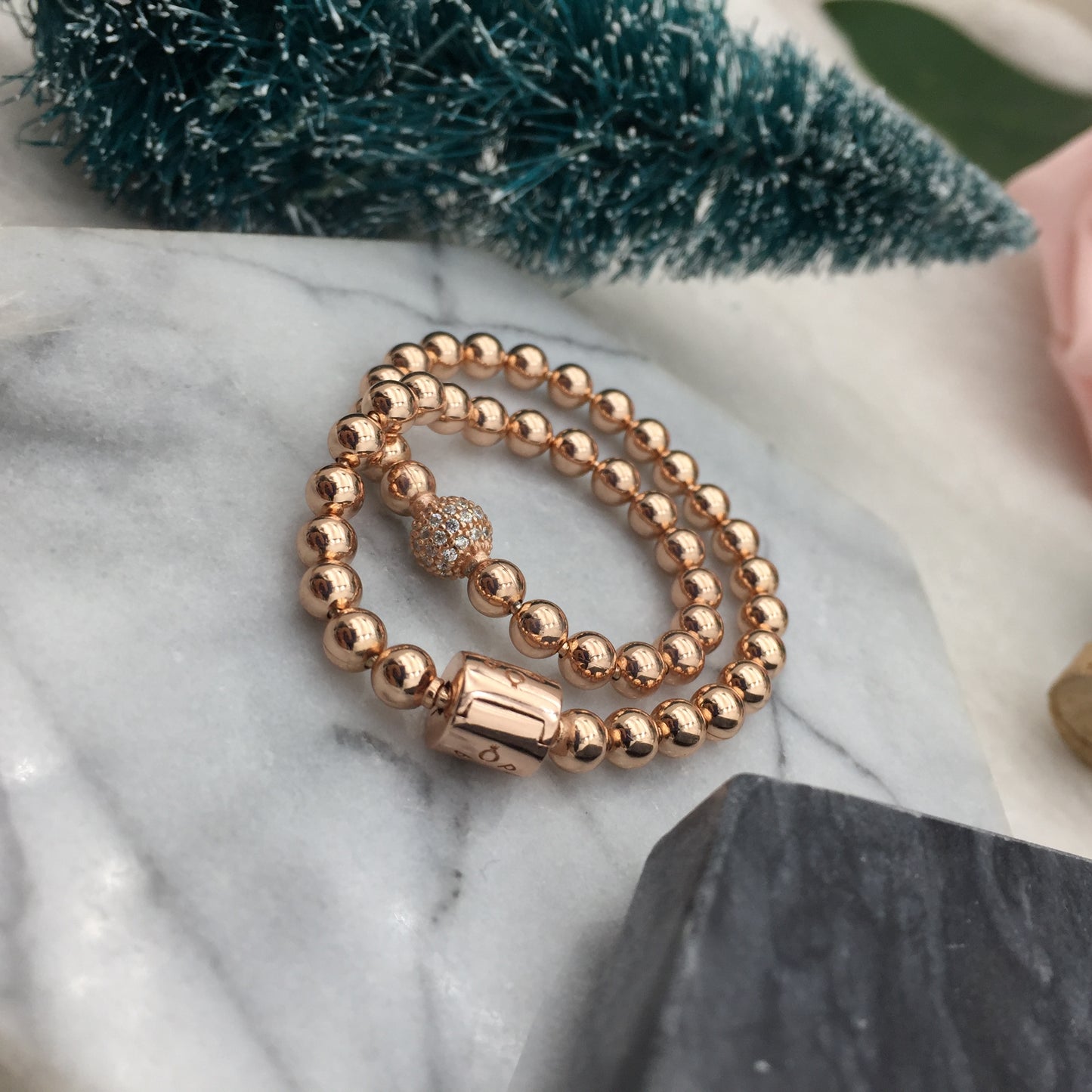588342CZ