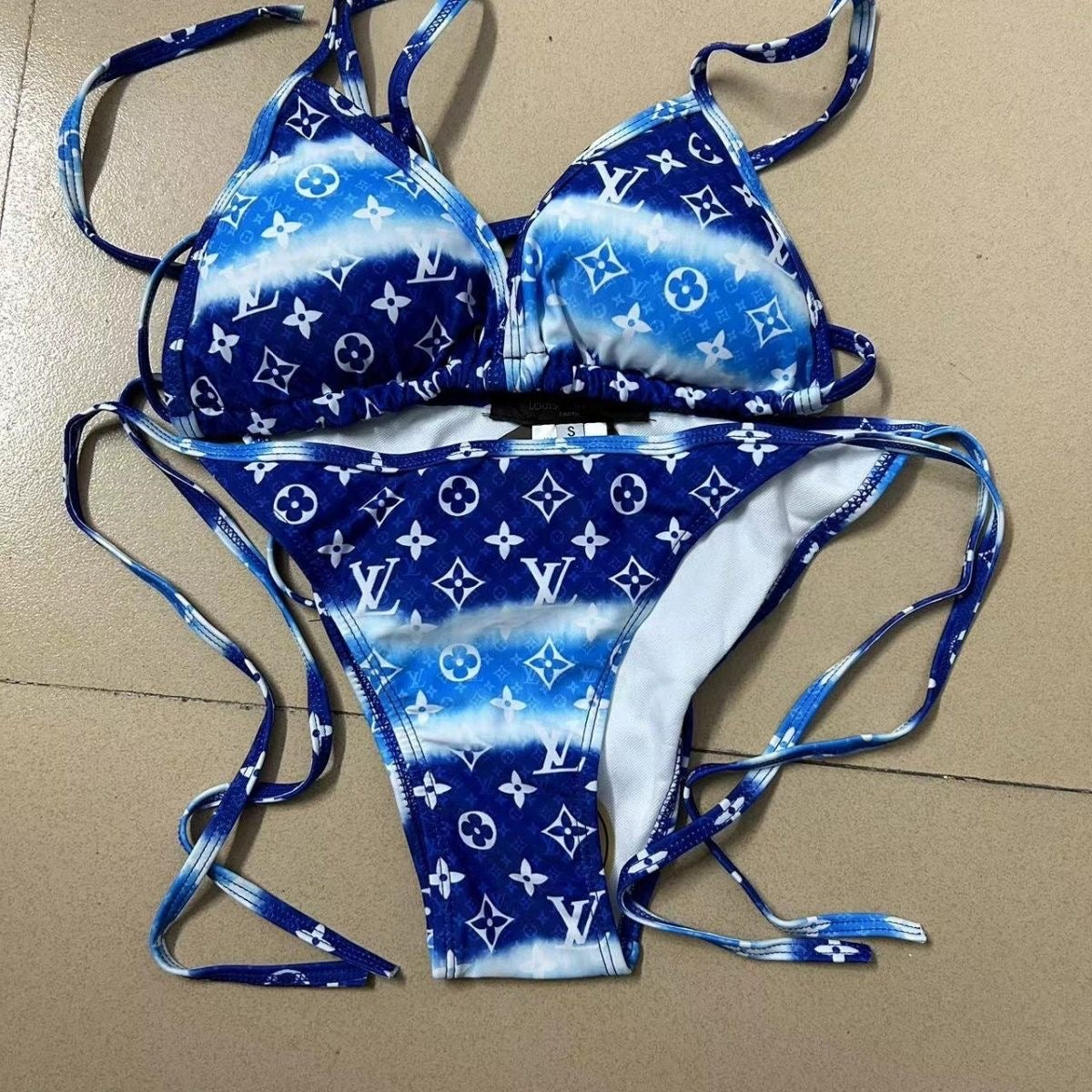 swimsuit-097