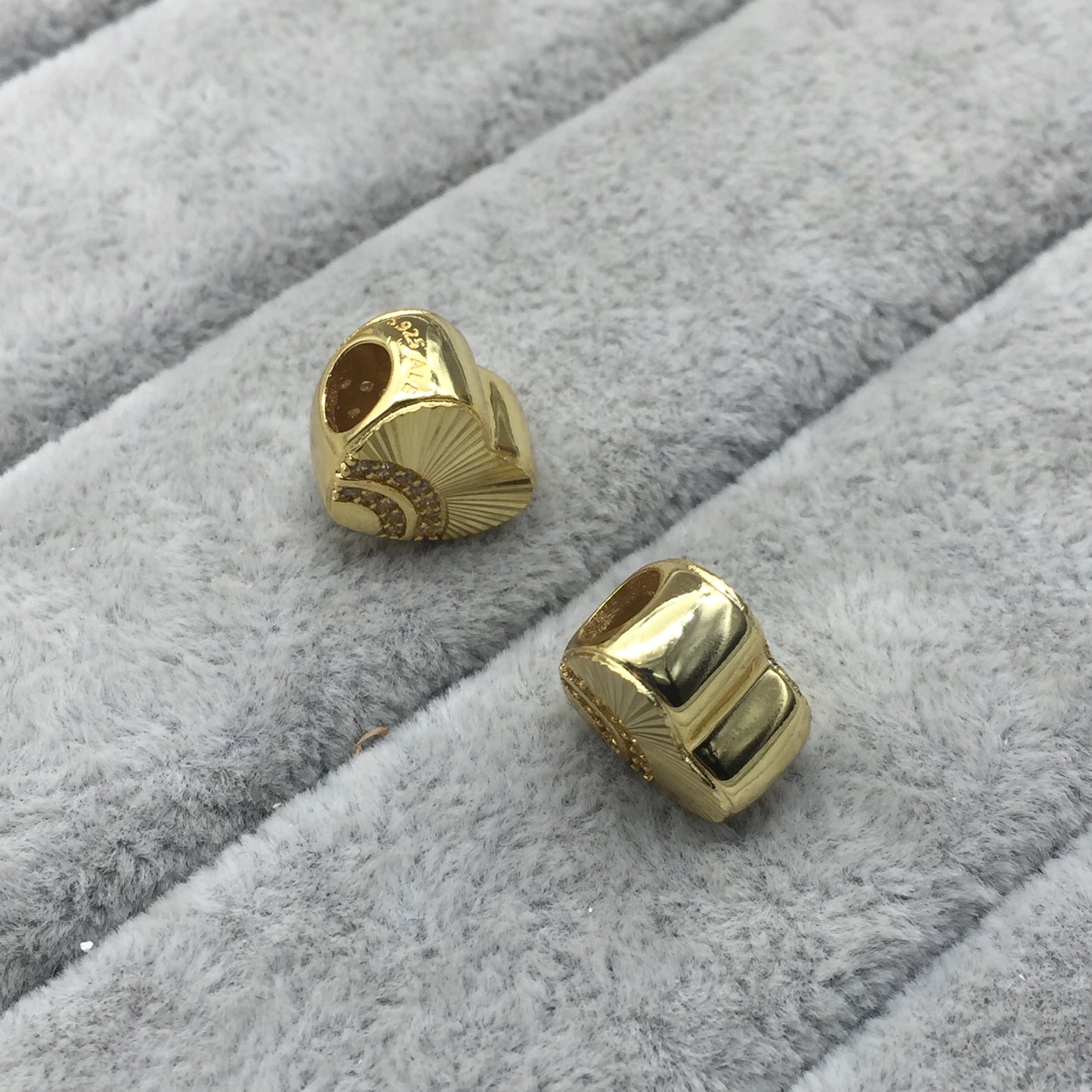 767288CZ