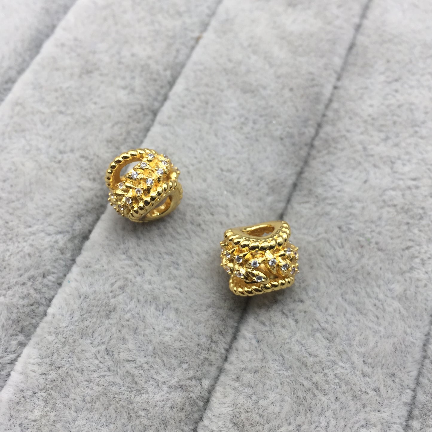 767597CZ