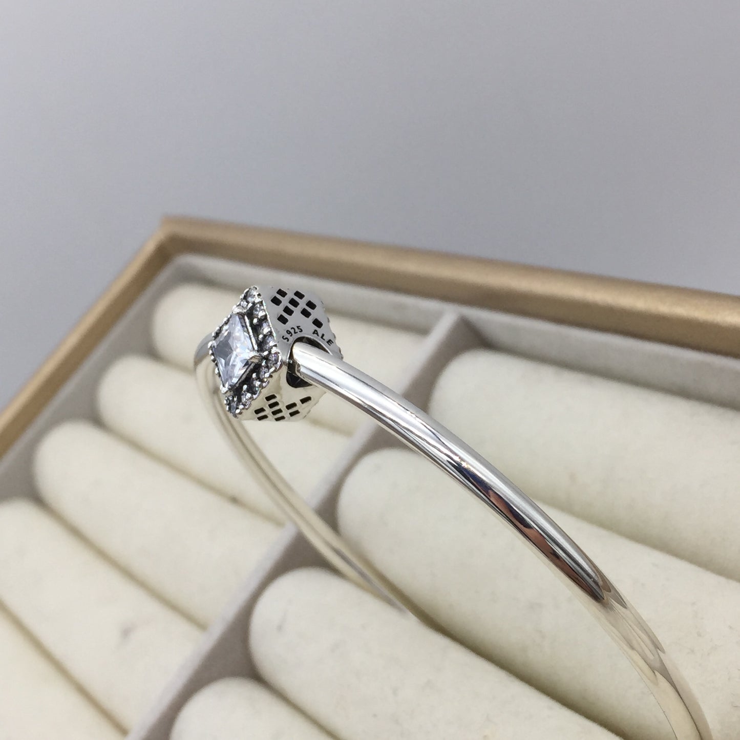 796206CZ