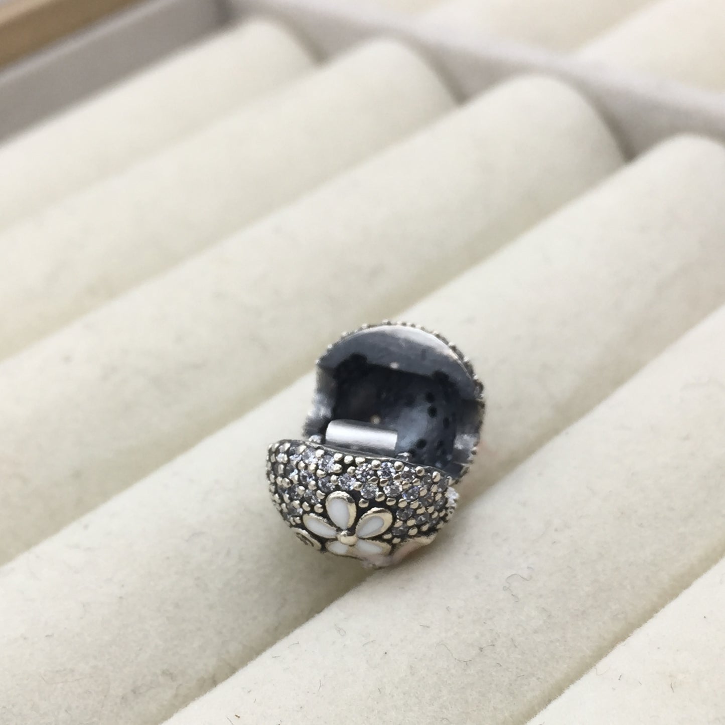 792084CZ