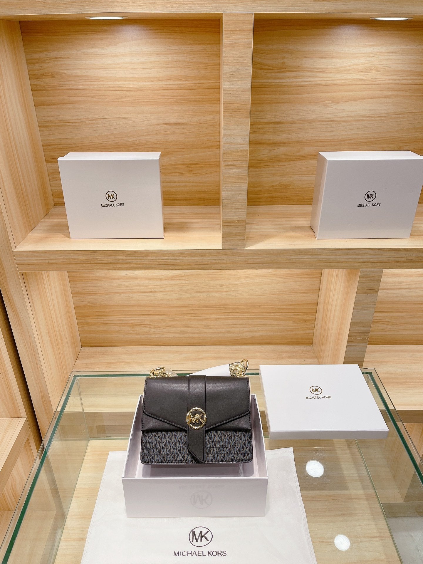 MK-BAG758