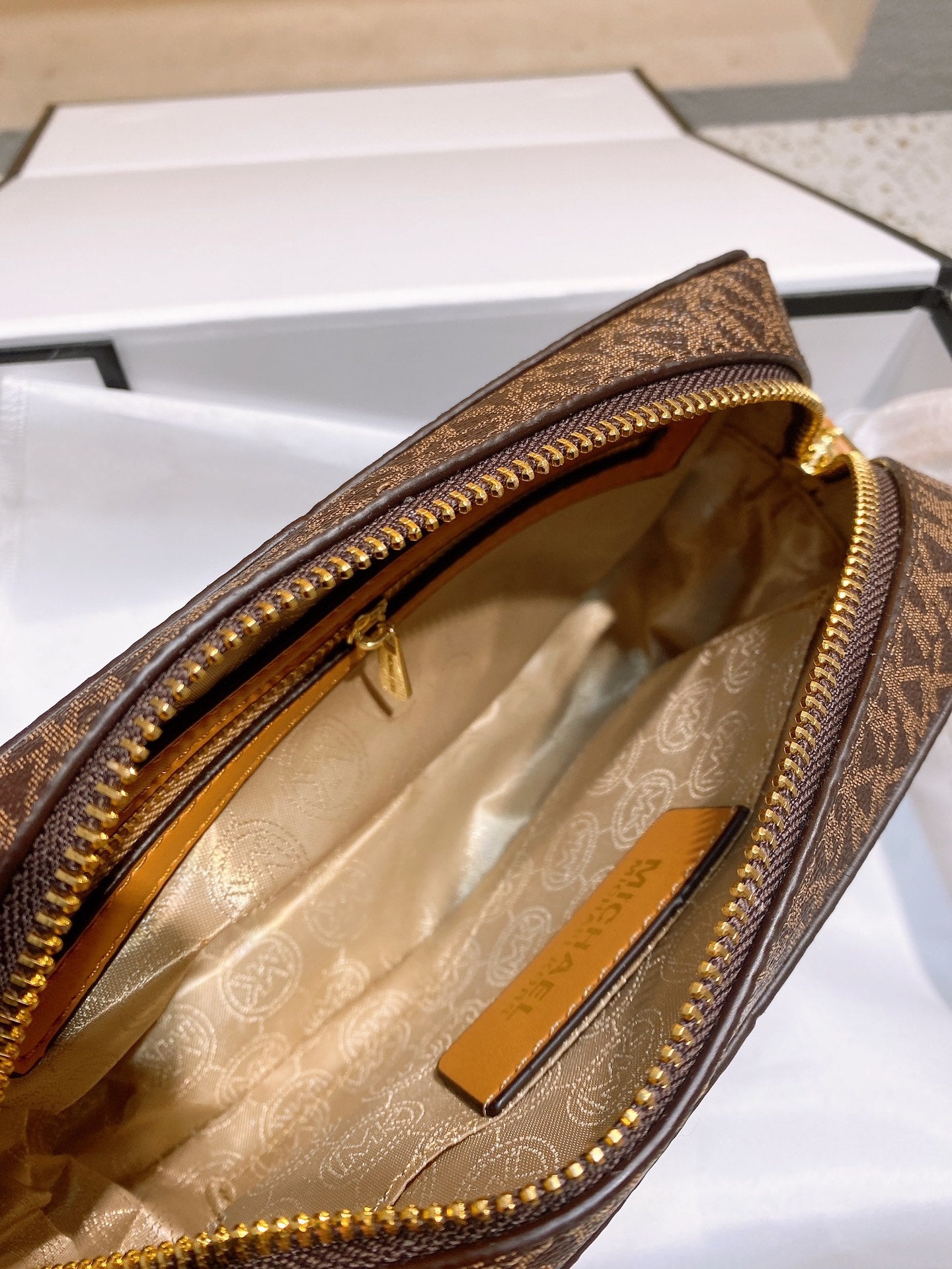 MK-BAG748
