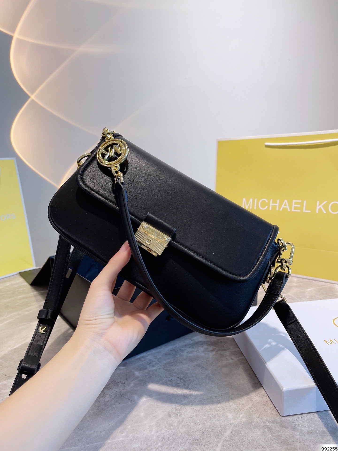 MK-BAG724