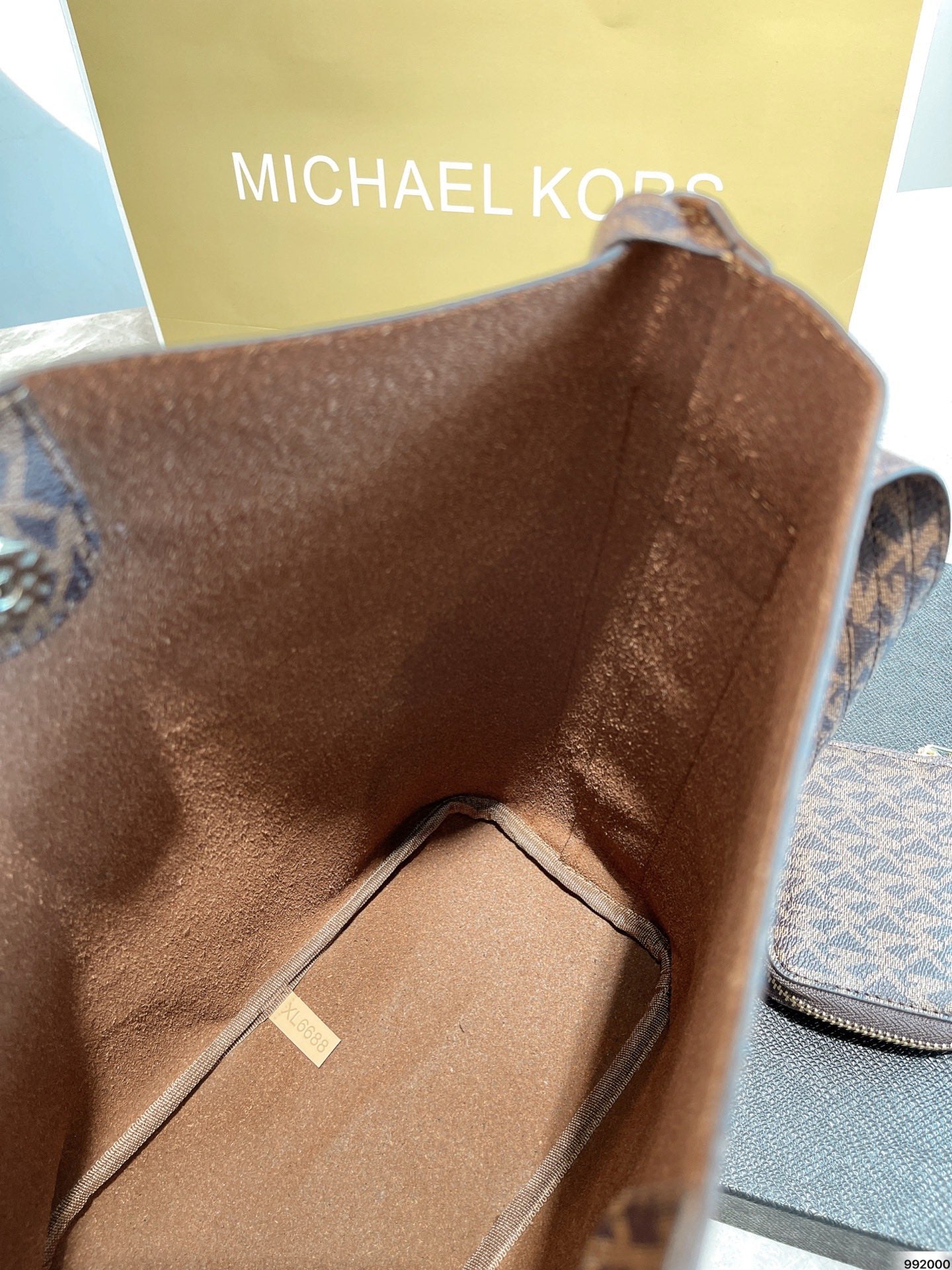 MK-BAG722