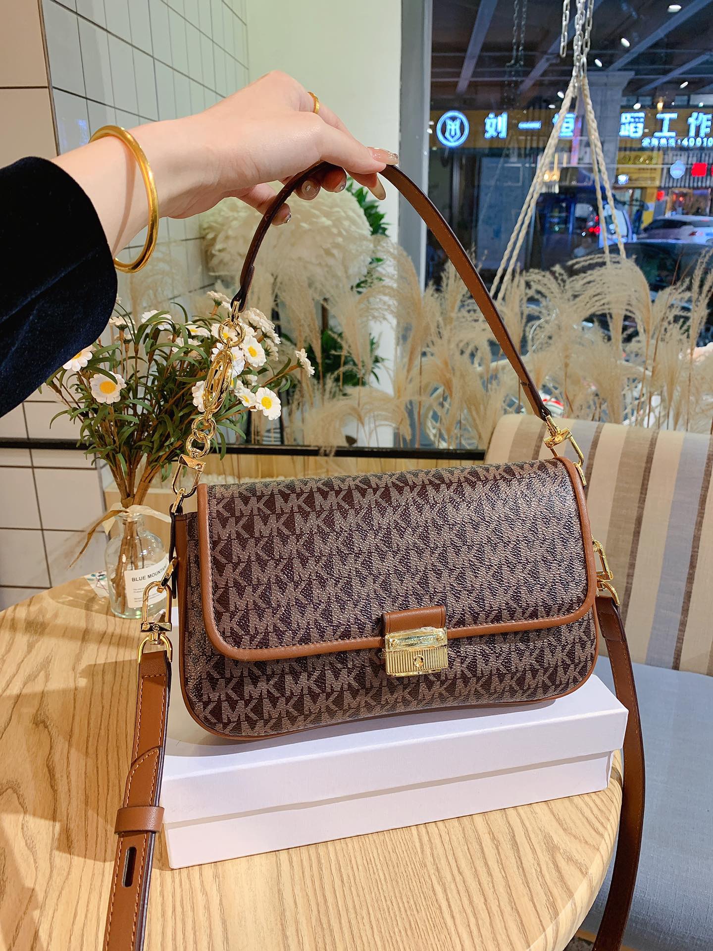 MK-BAG726