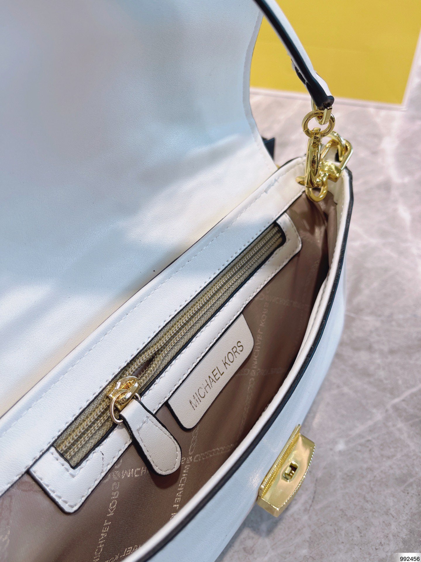 MK-BAG579