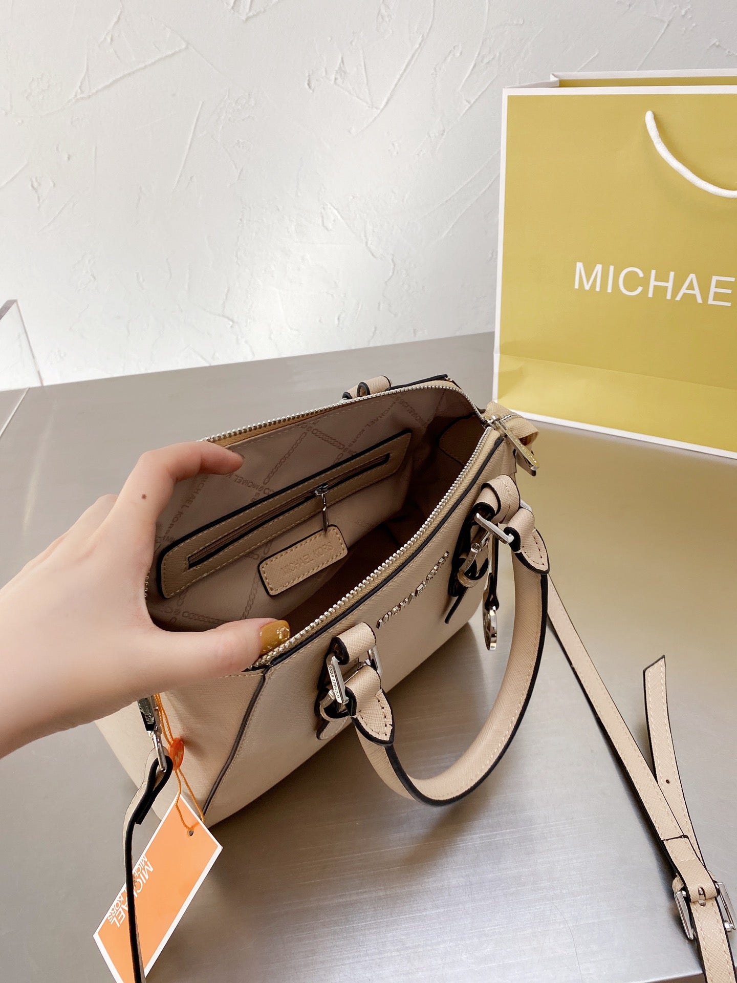 MK-BAG563