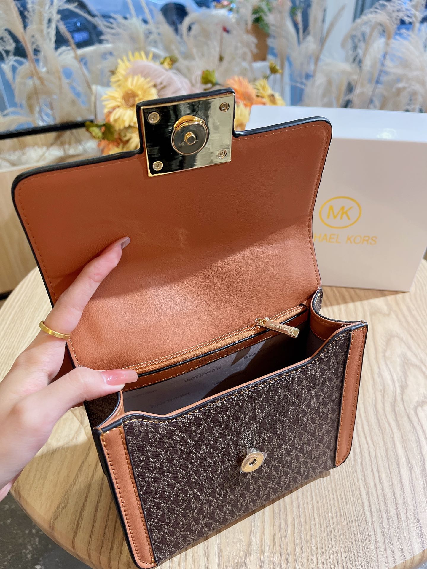 MK-BAG273