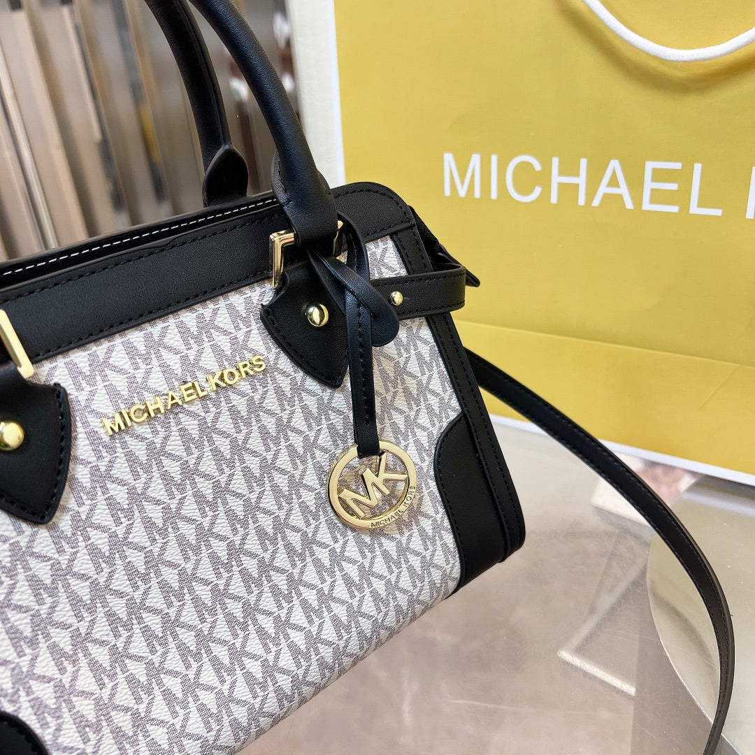 MK-BAG216