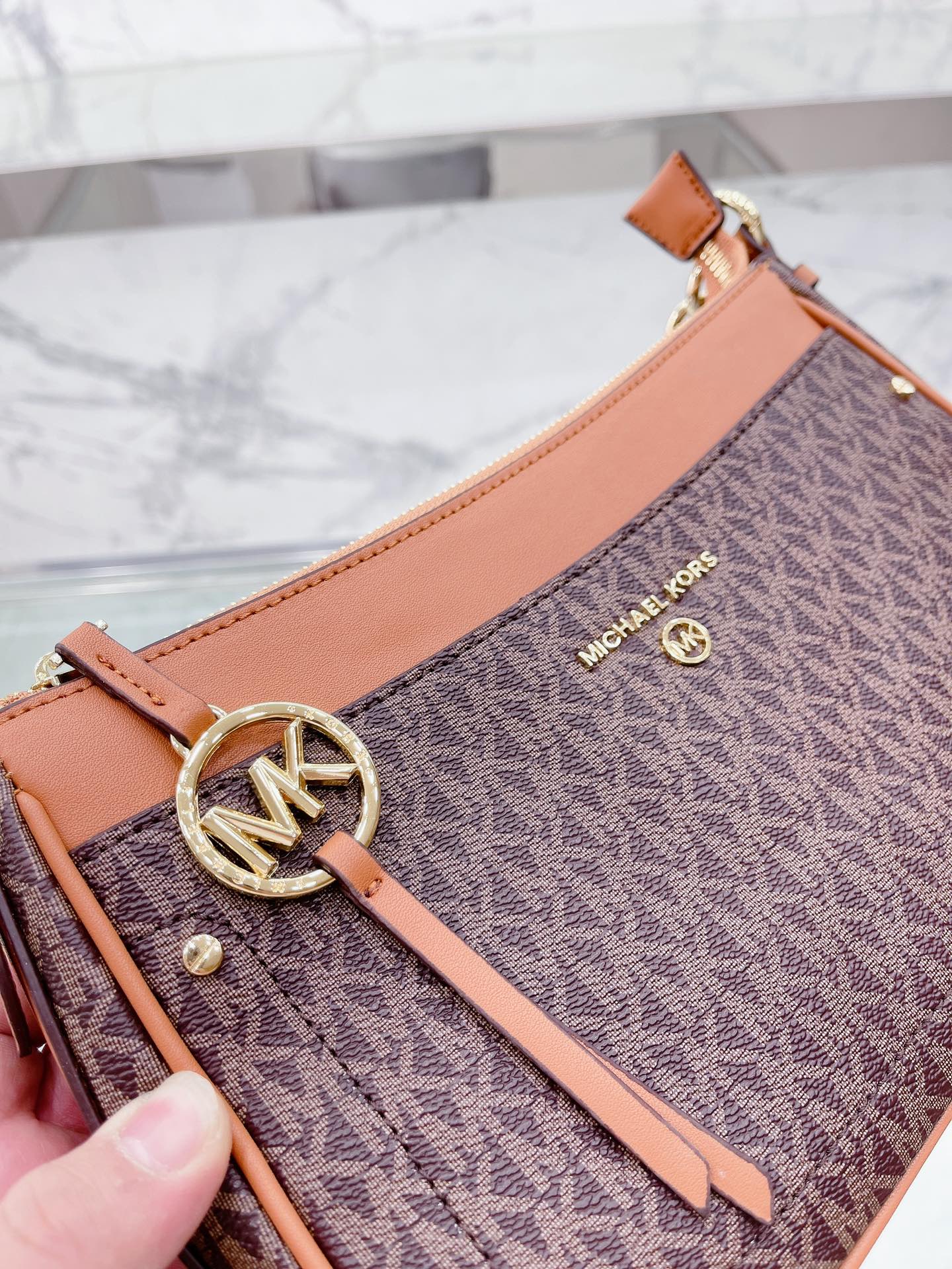 MK-BAG051