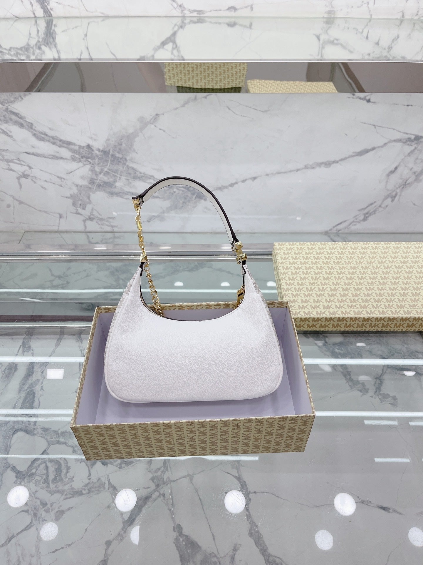 MK-BAG027