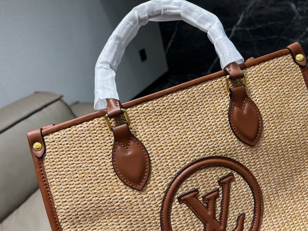 LV-BAG599