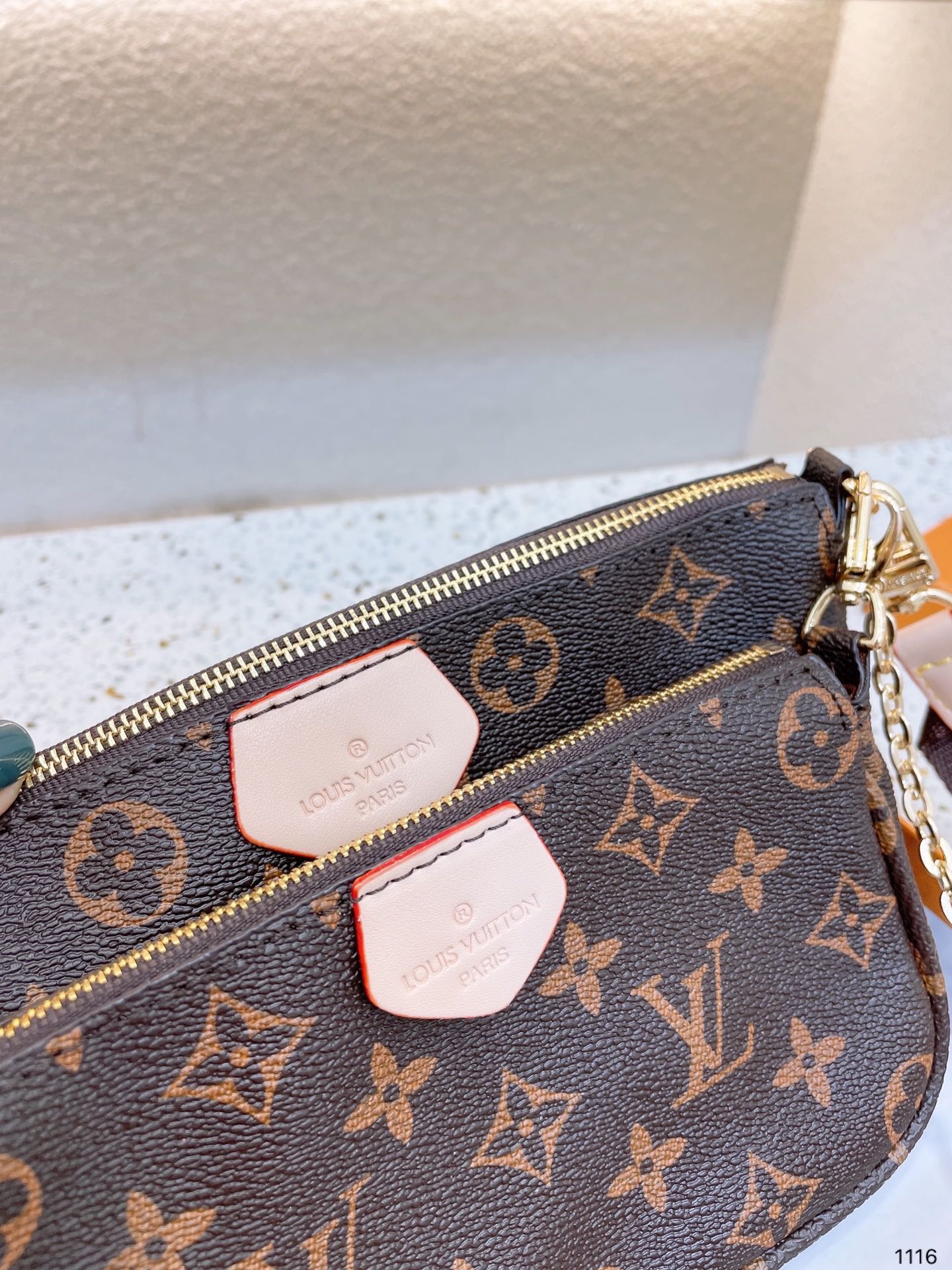 LV-BAG621