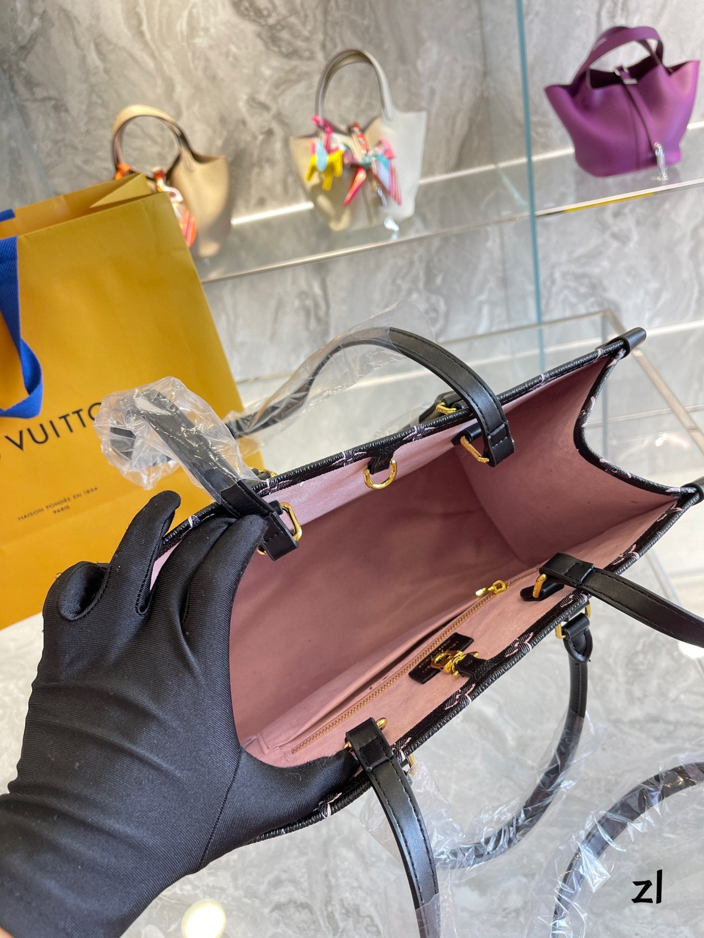 LV-BAG648