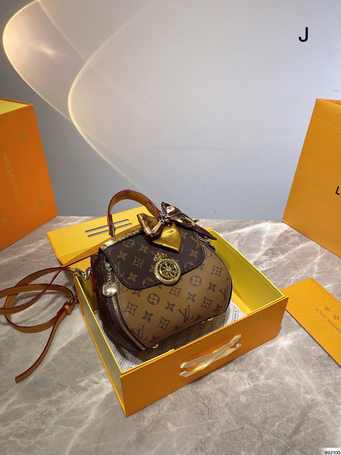 LV-BAG618