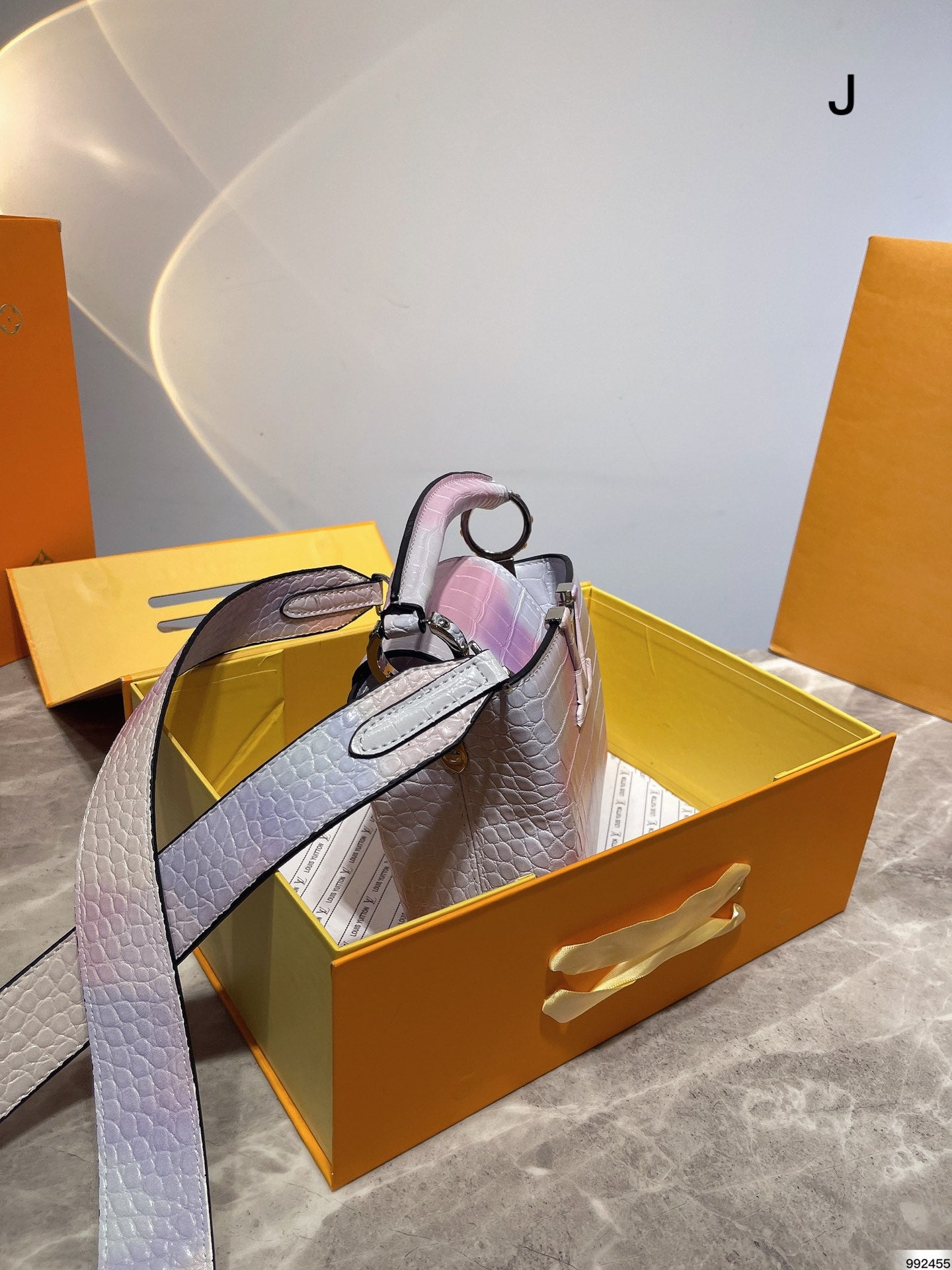 LV-BAG685