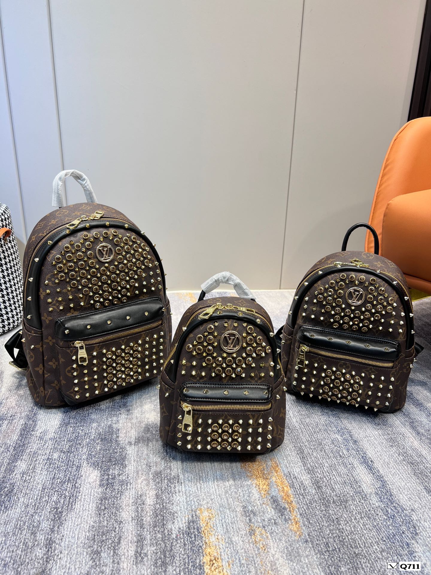 LV-BAG715