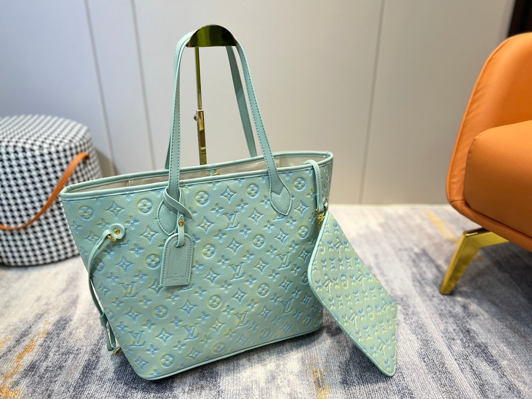 LV-BAG710