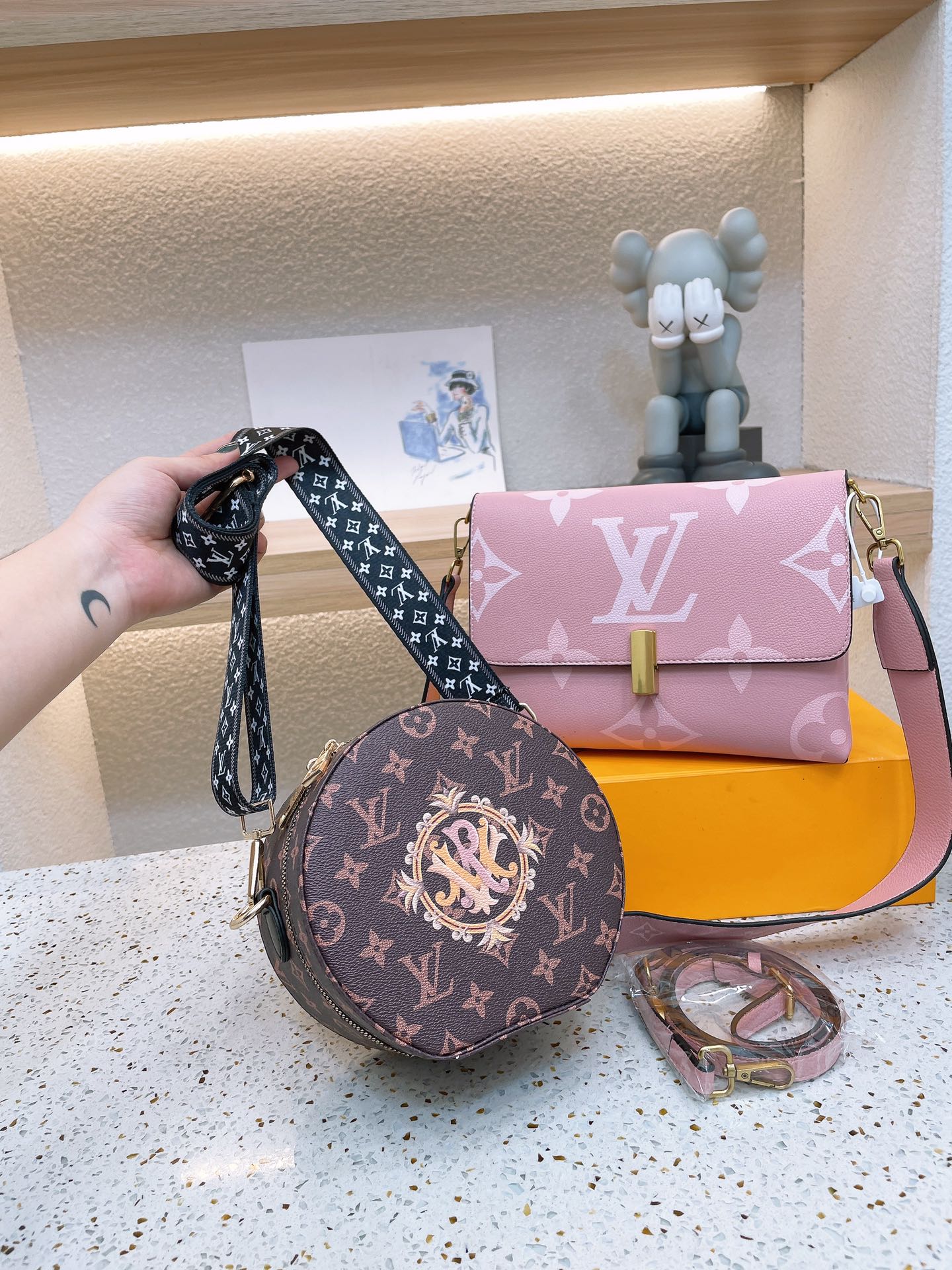 LV-BAG705