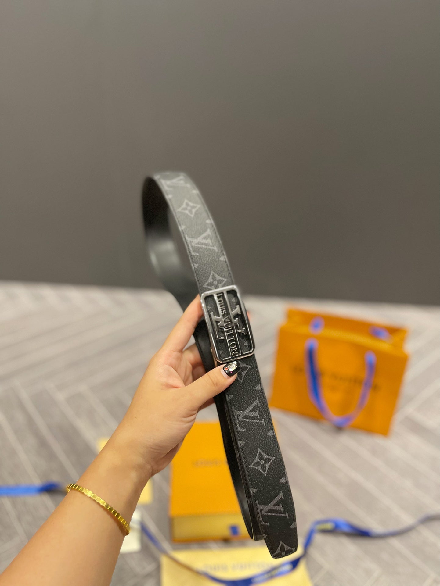 LV-BAG749