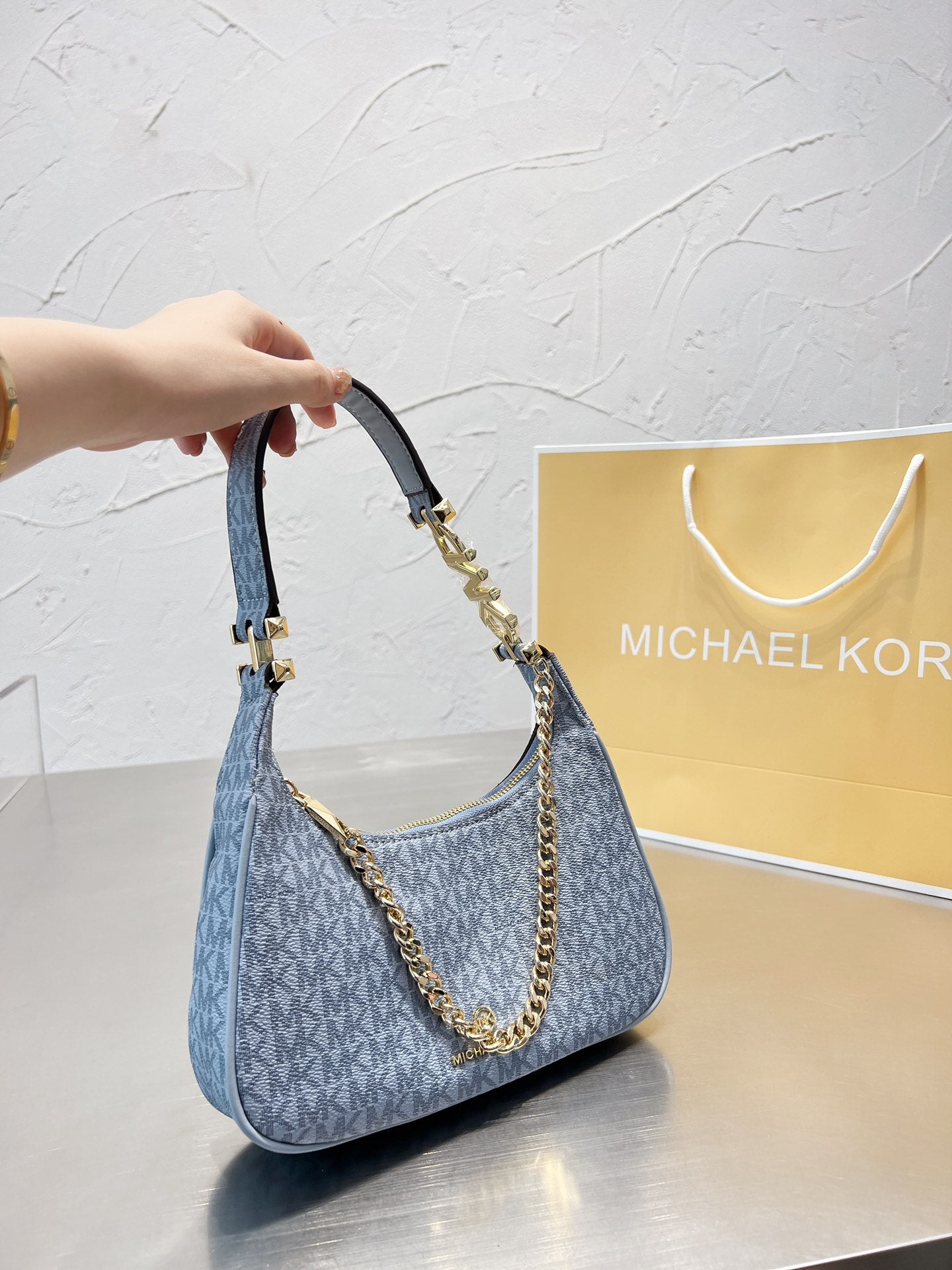 MK-BAG010