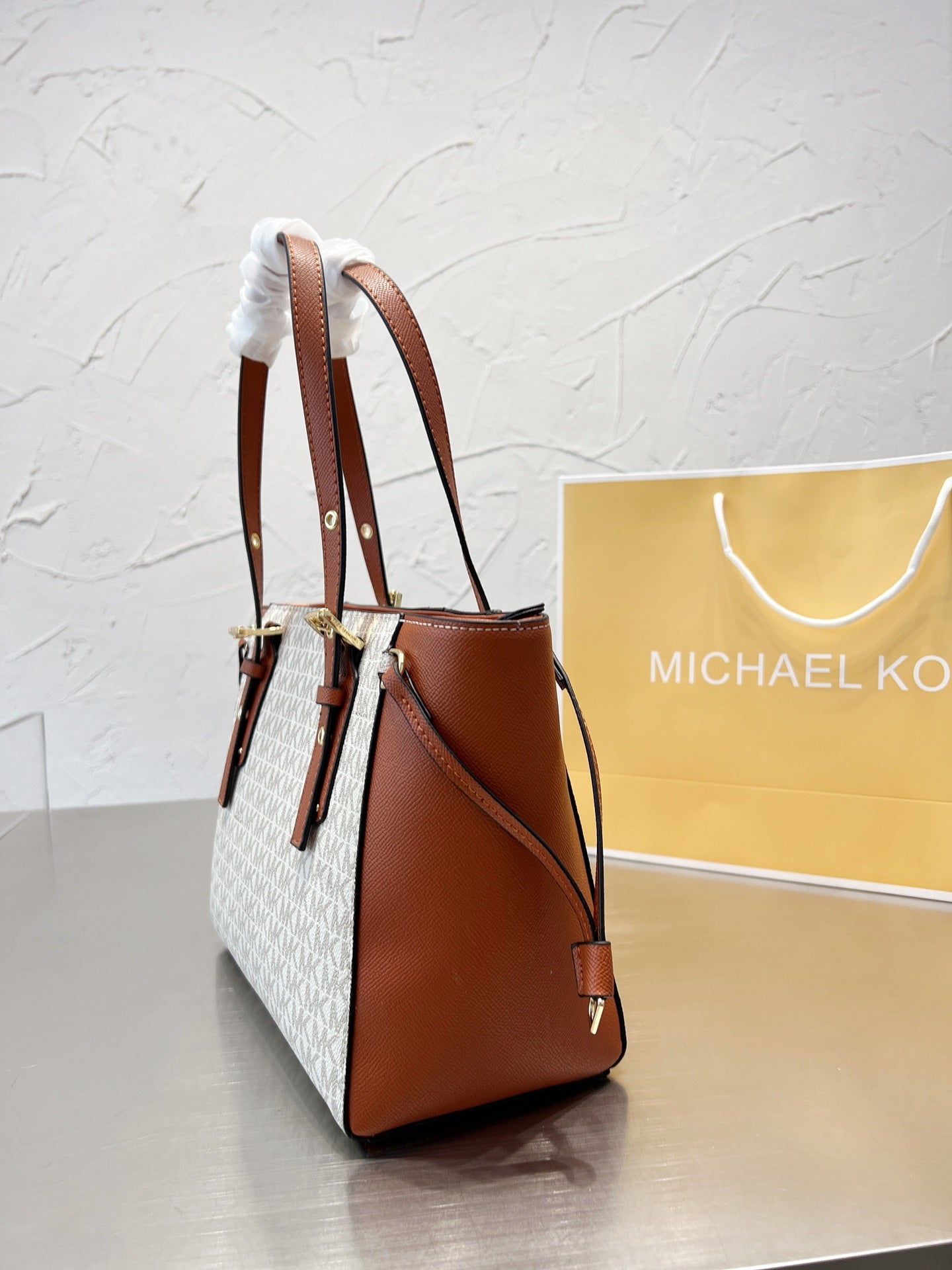 MK-BAG011