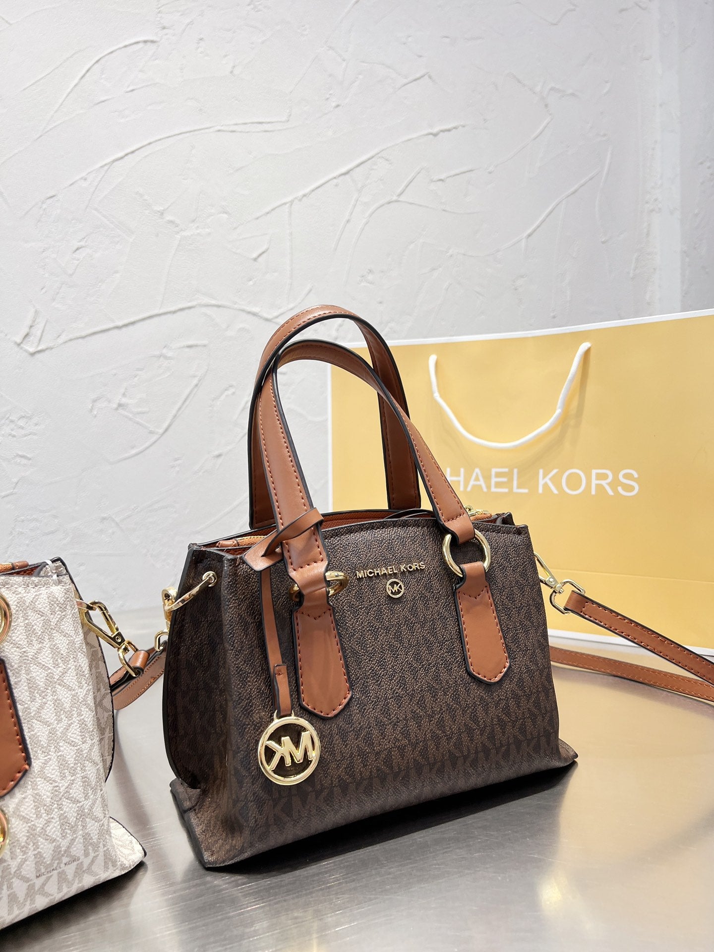 MK-BAG001