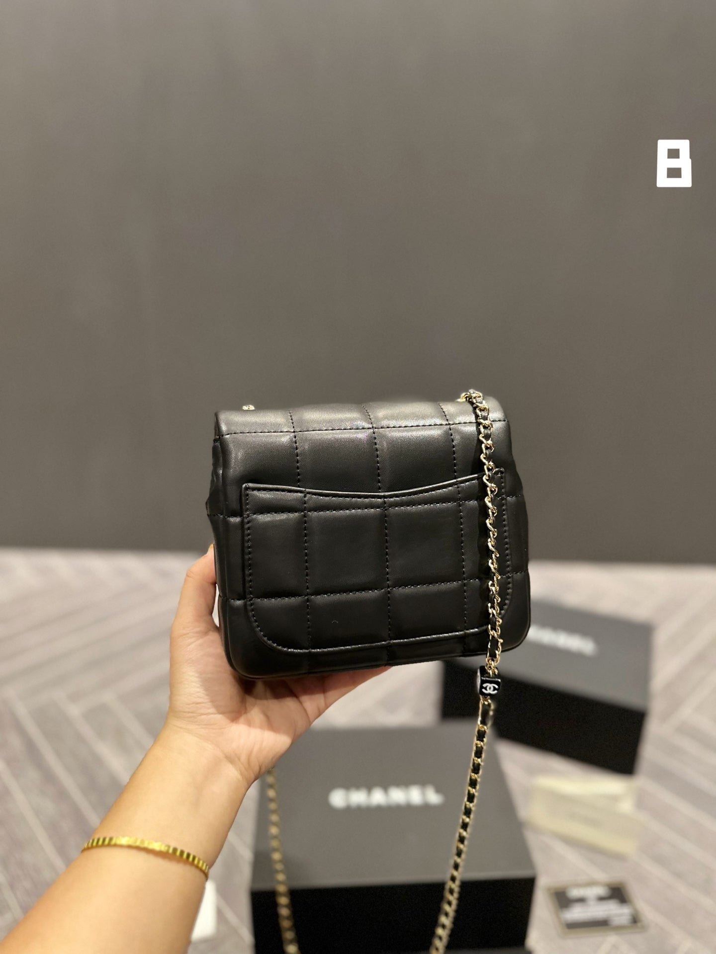 XNE-BAG716