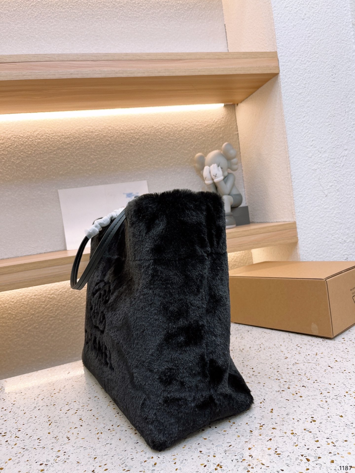 XNE-BAG594