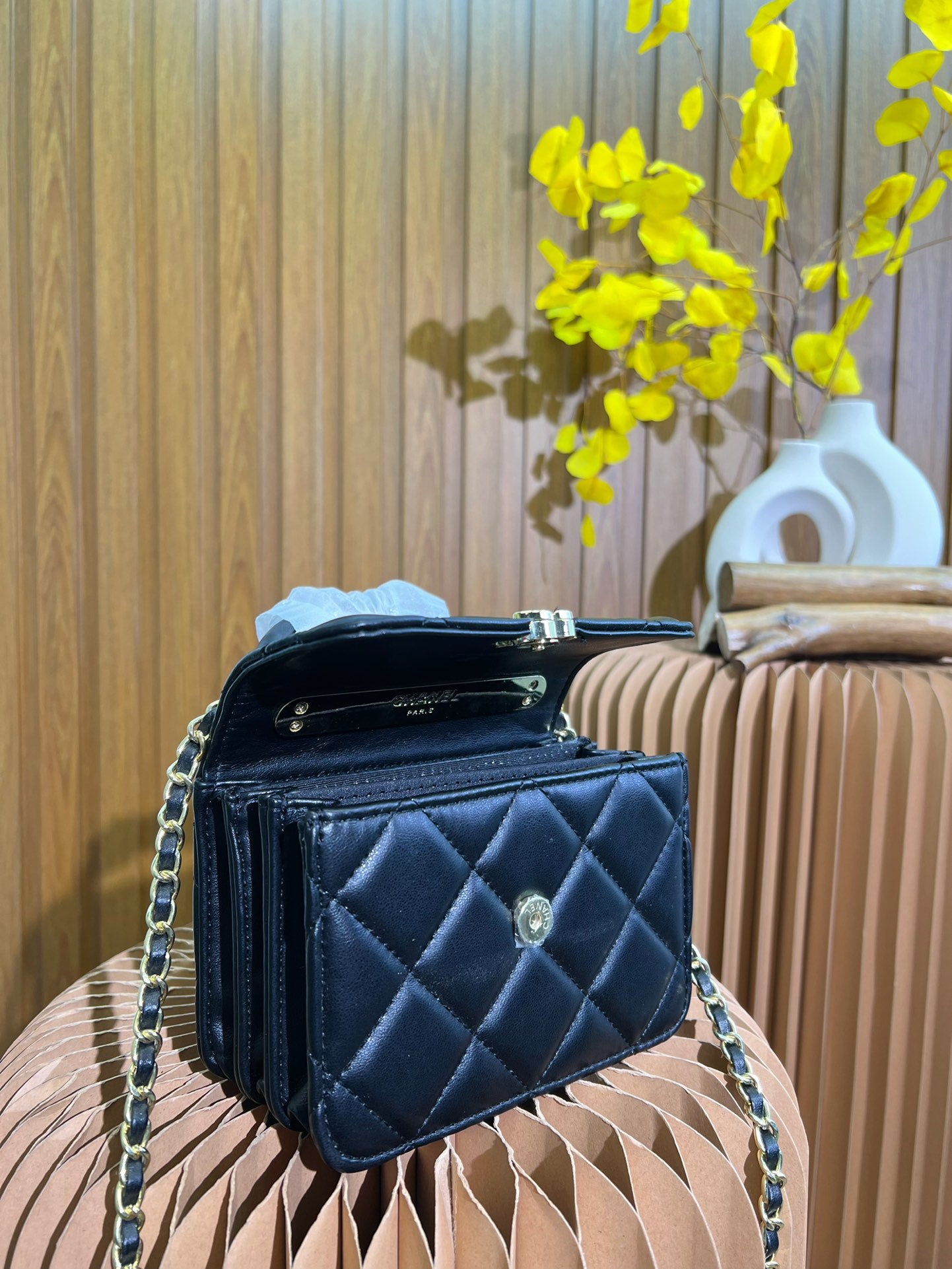 XNE-BAG562