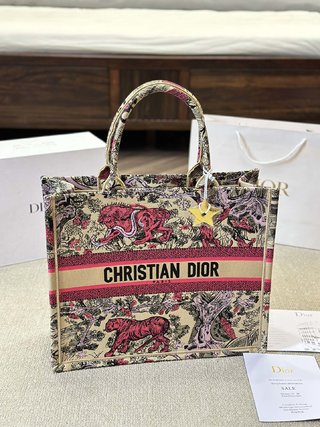DIOR-761
