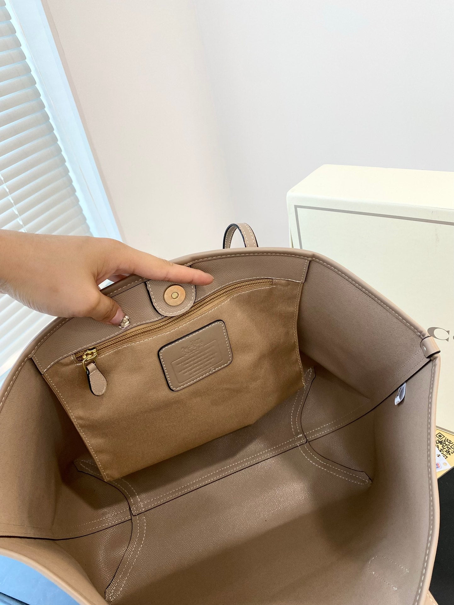 Co-BAG607