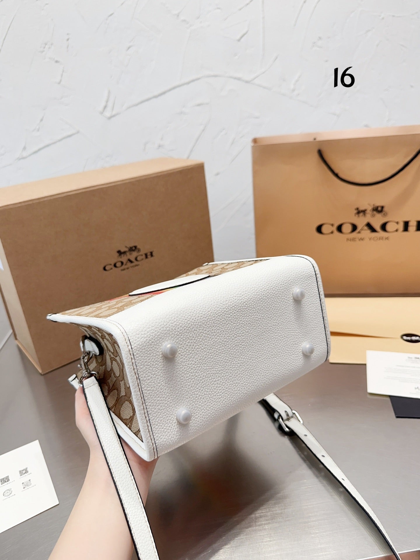 Co-BAG132