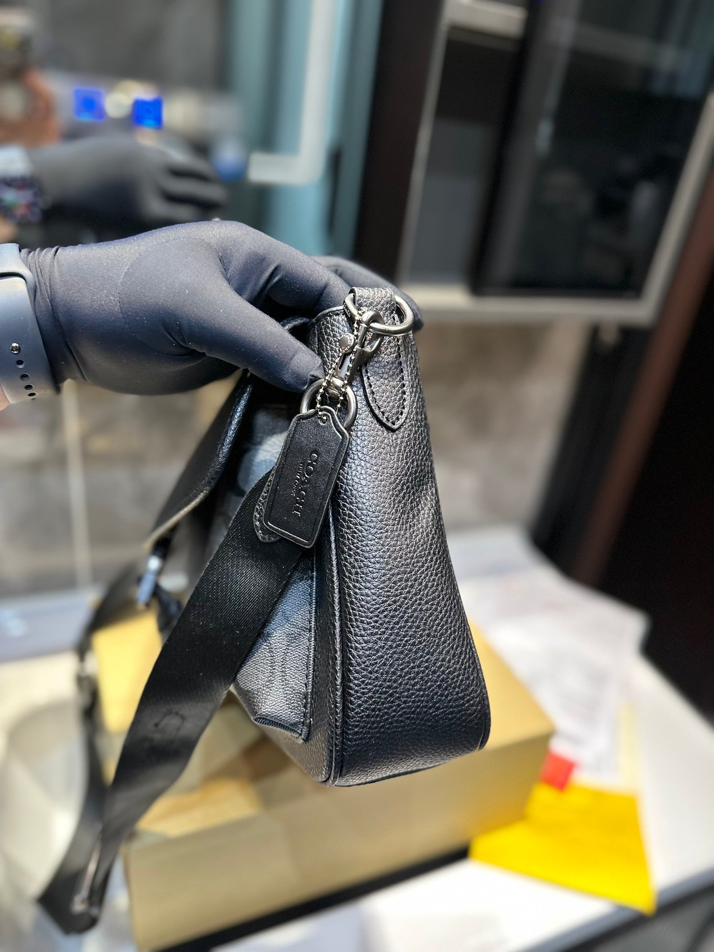 Co-BAG20