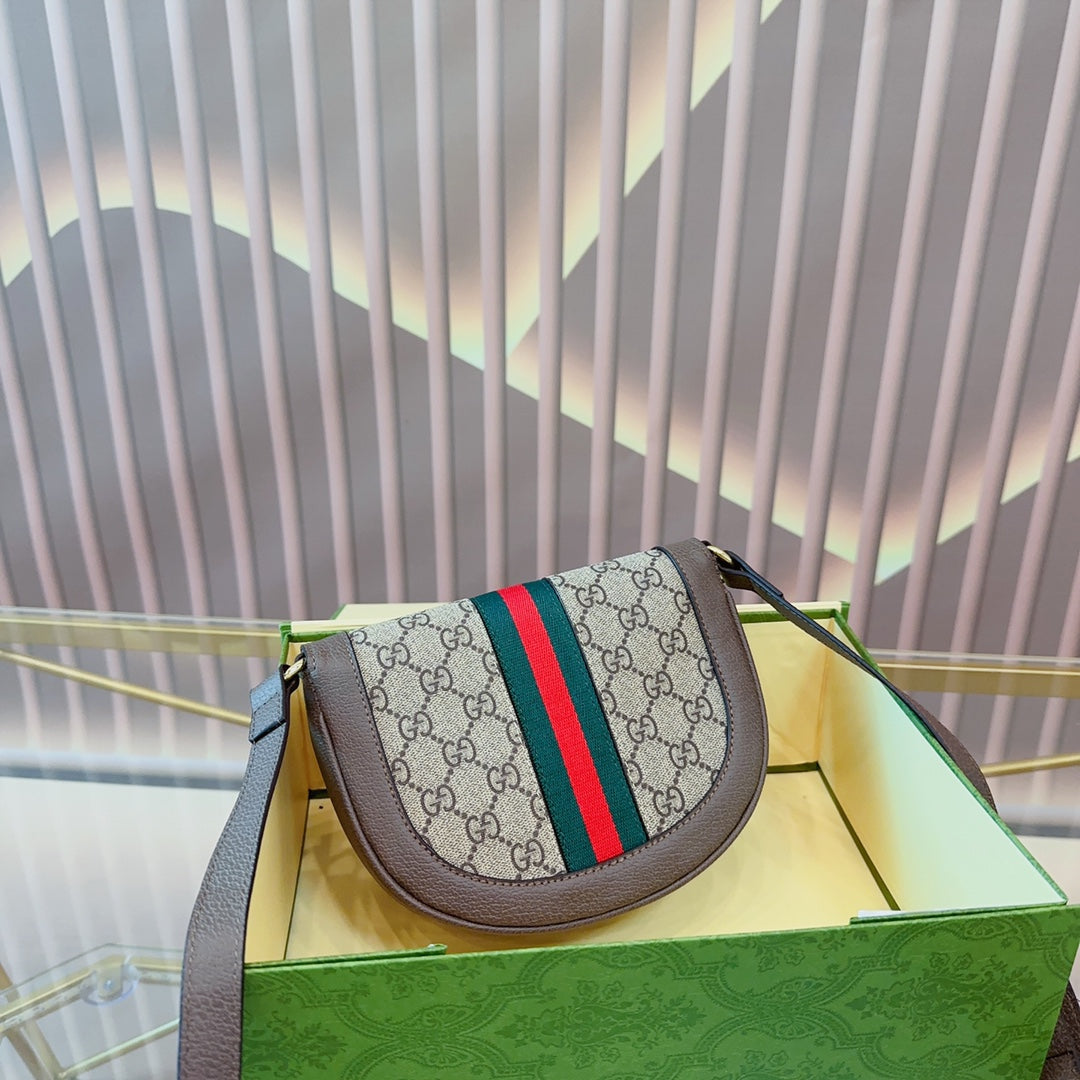 GUCCI BAG 121