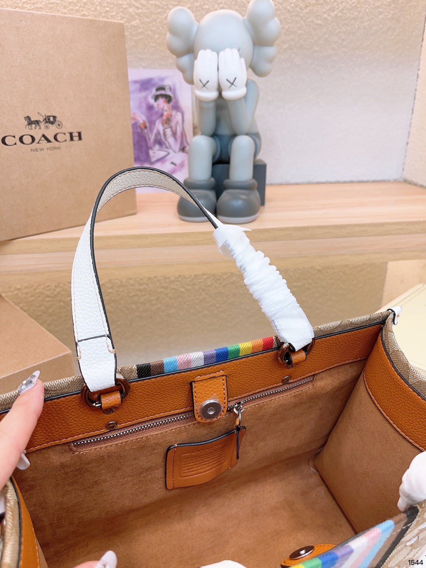 Co-BAG637