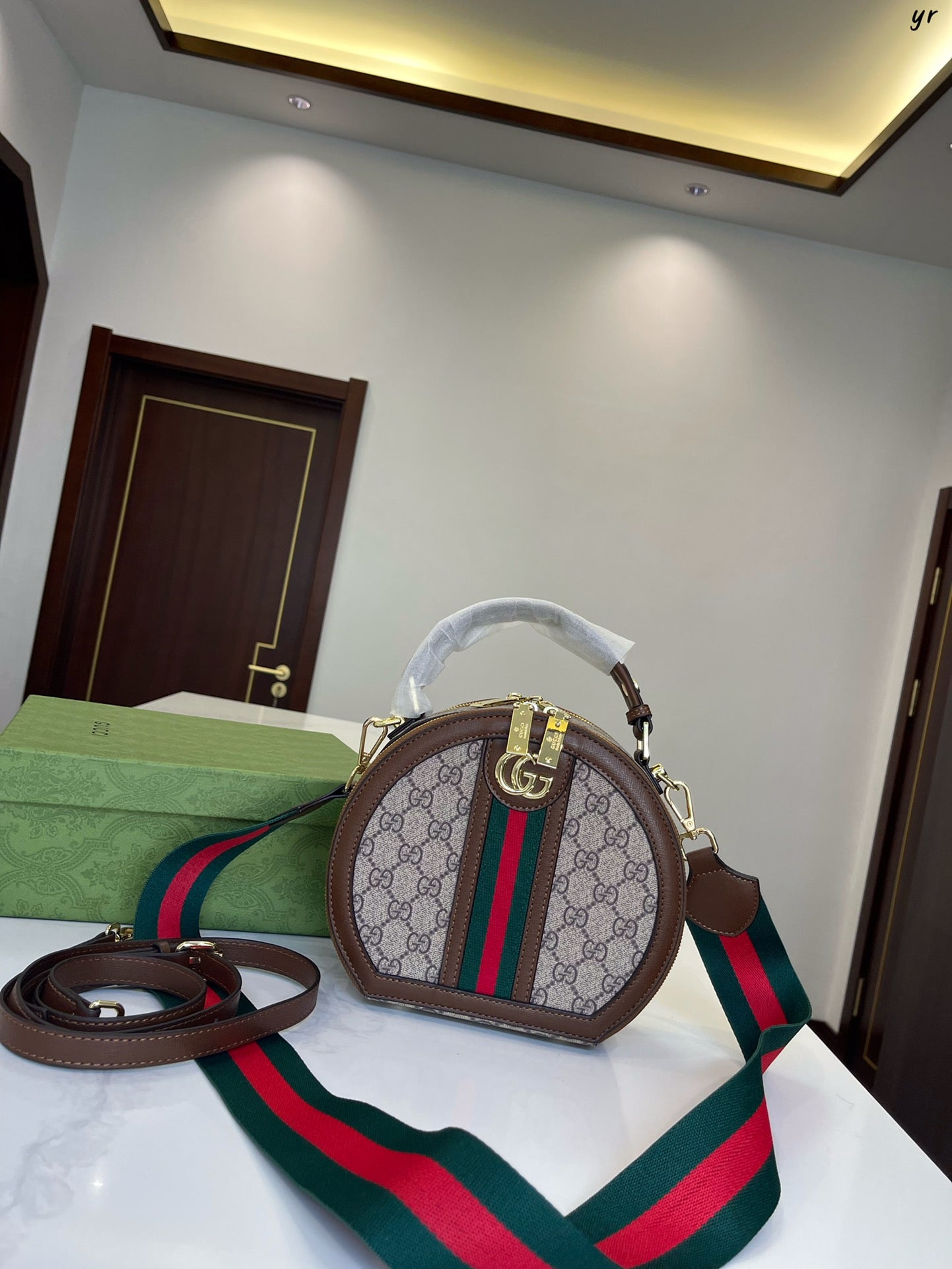 GUCCI BAG 275