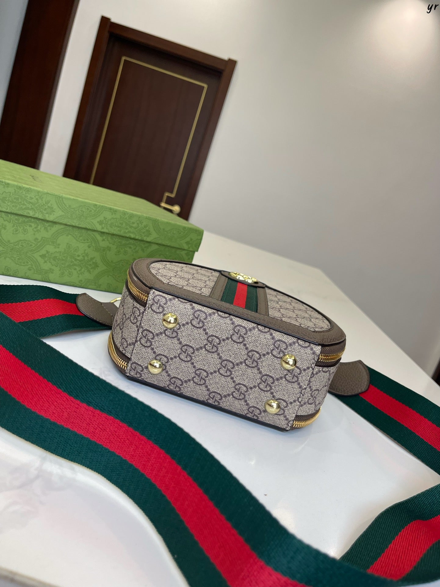 GUCCI BAG 274