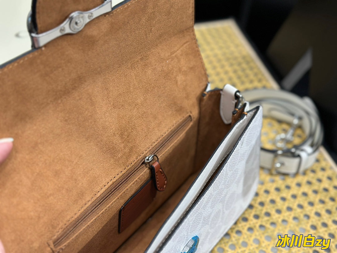 Co-BAG588