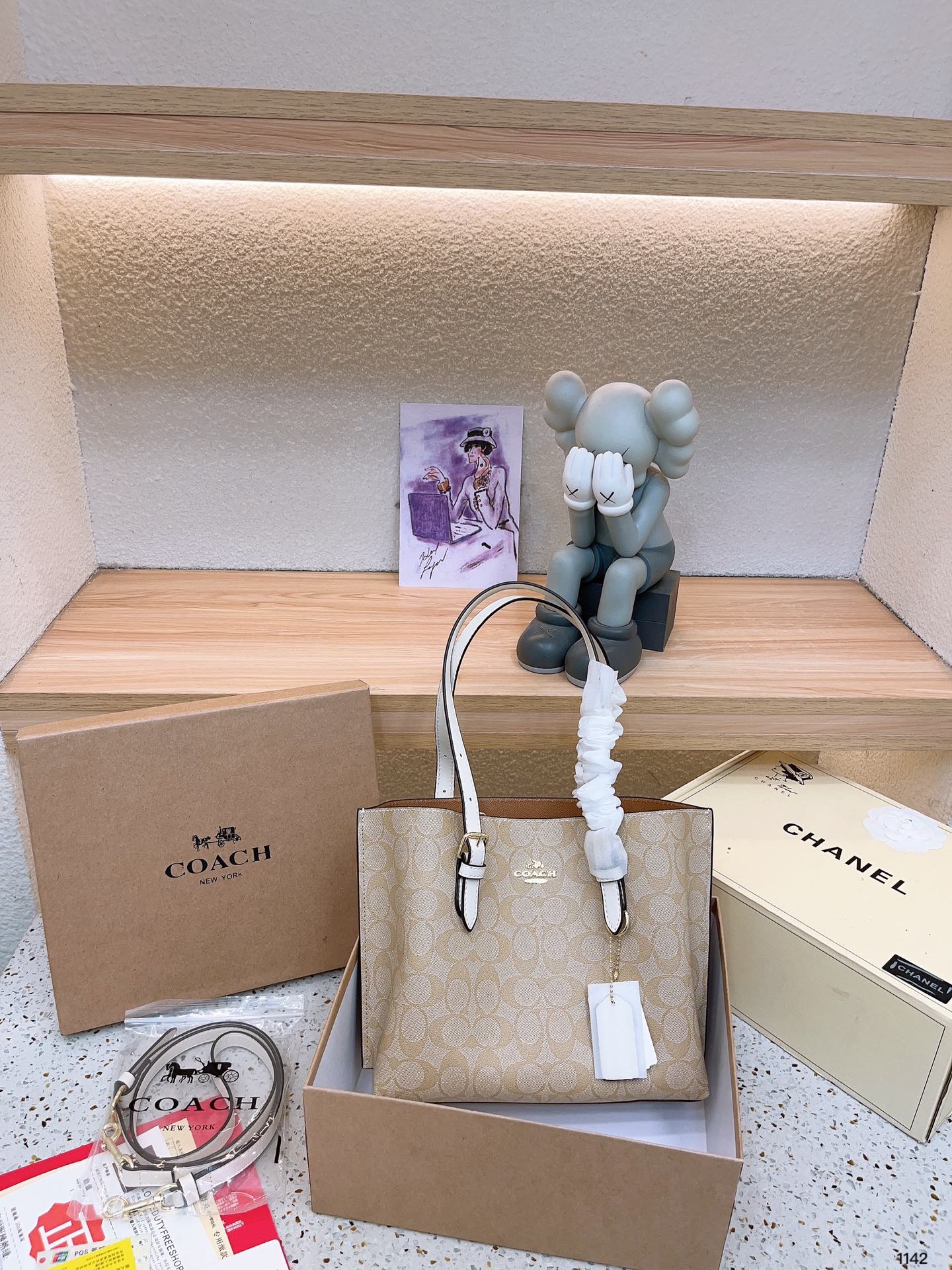 Co-BAG589