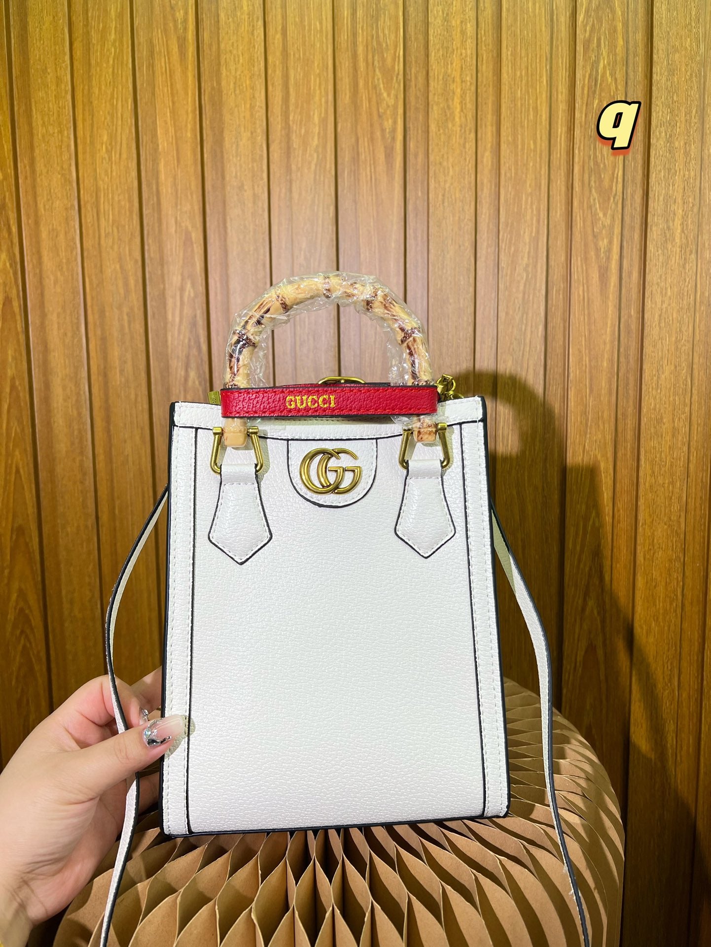 GUCCI BAG 425-1