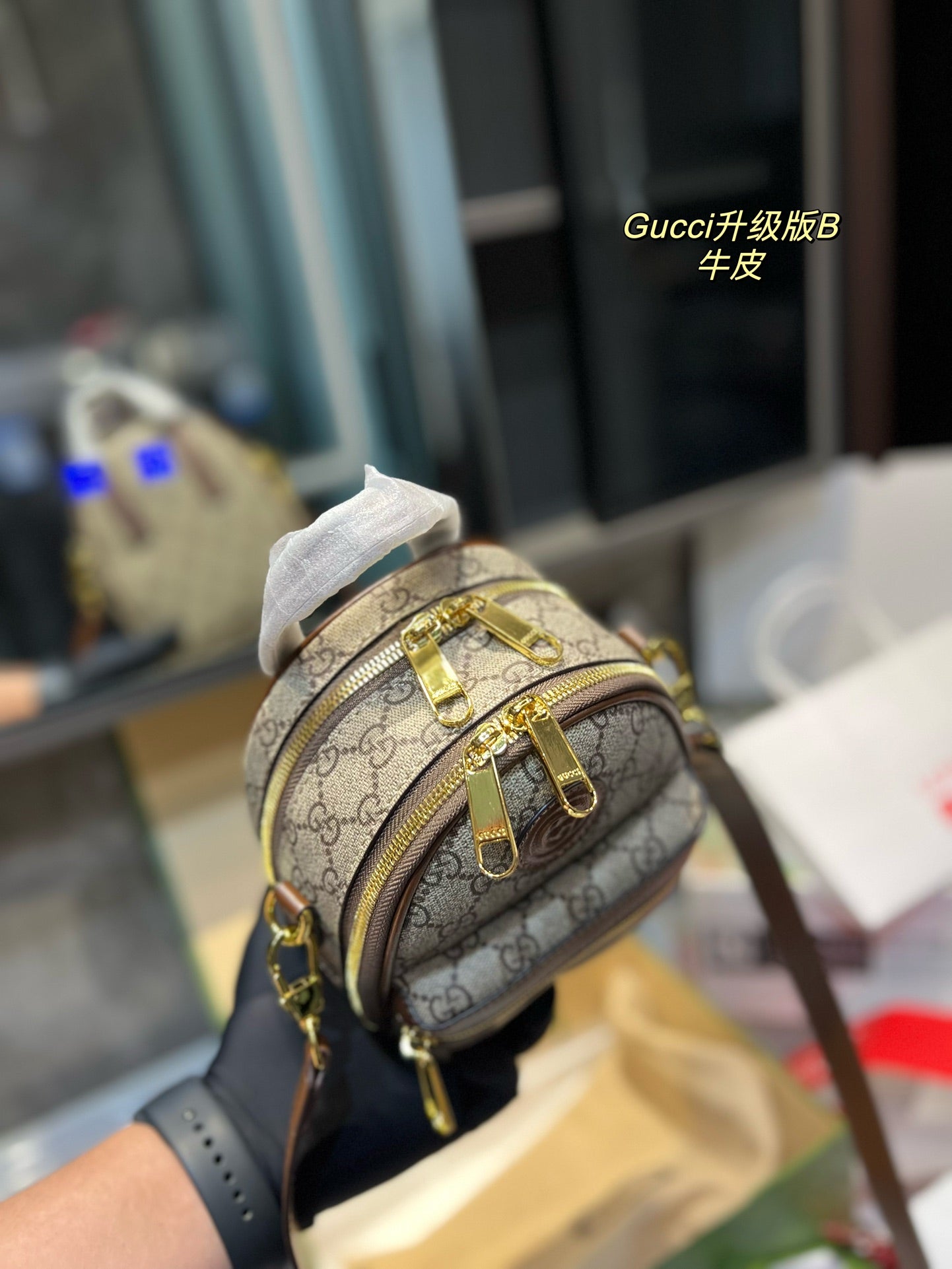 GUCCI BAG 587