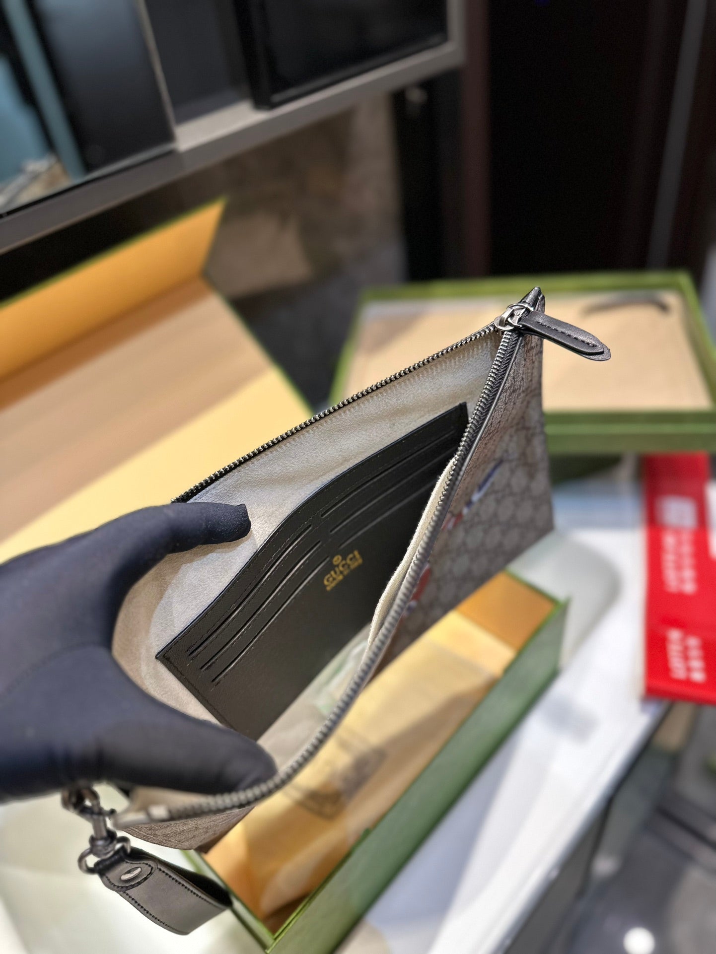GUCCI BAG 636