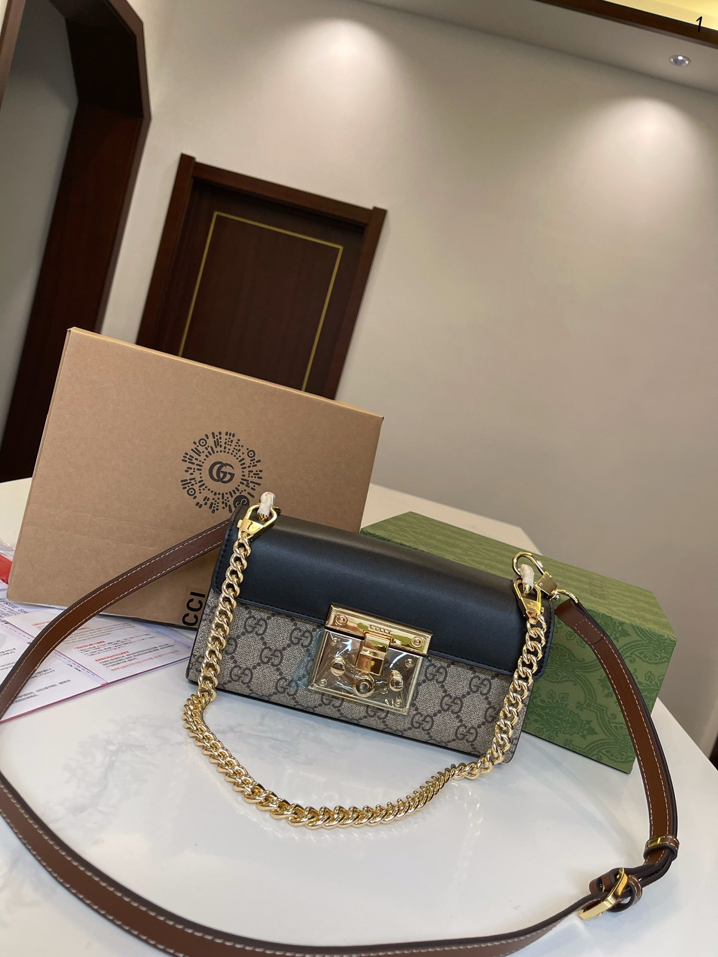 GUCCI BAG 677-2