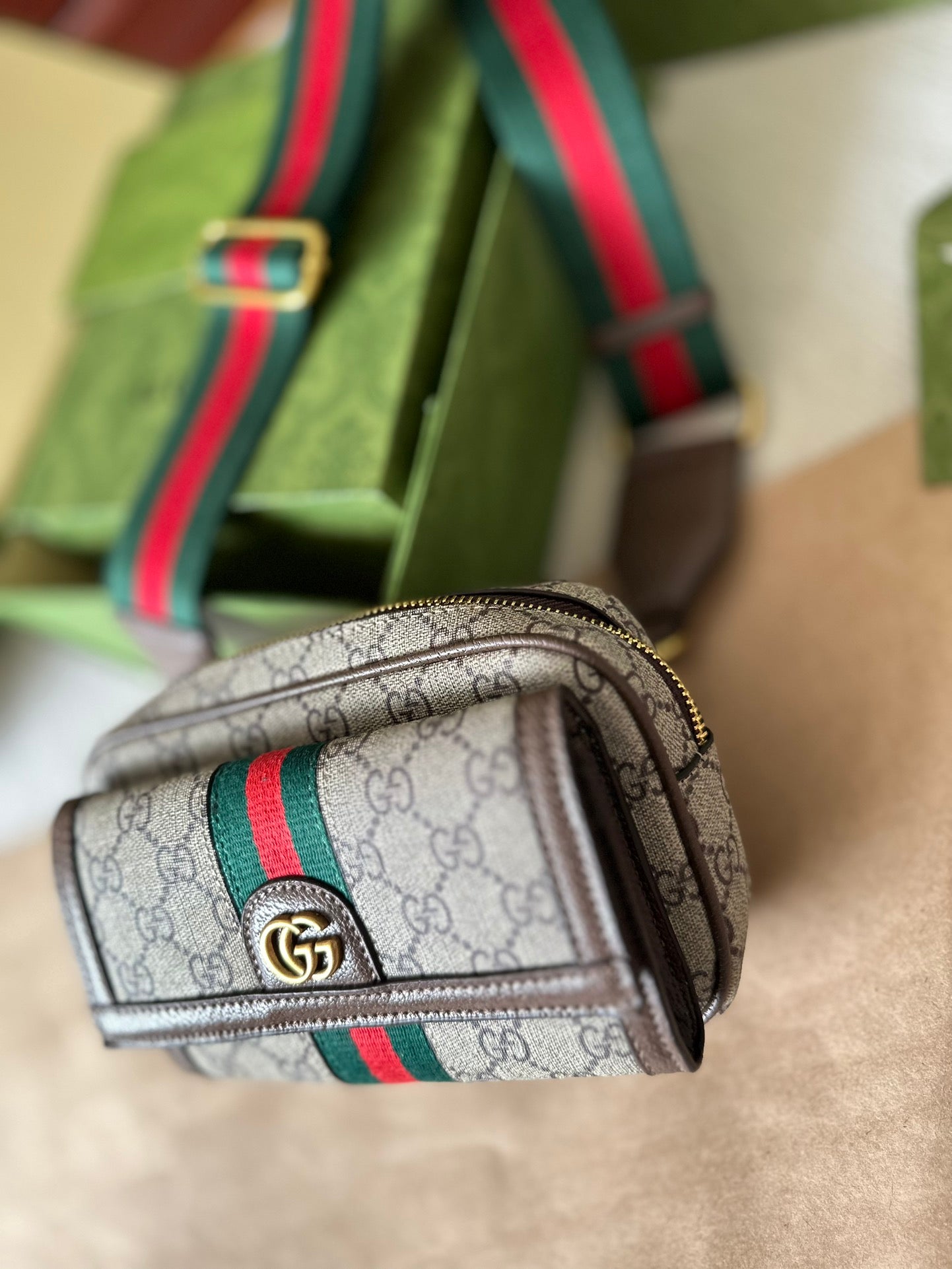 GUCCI BAG 709