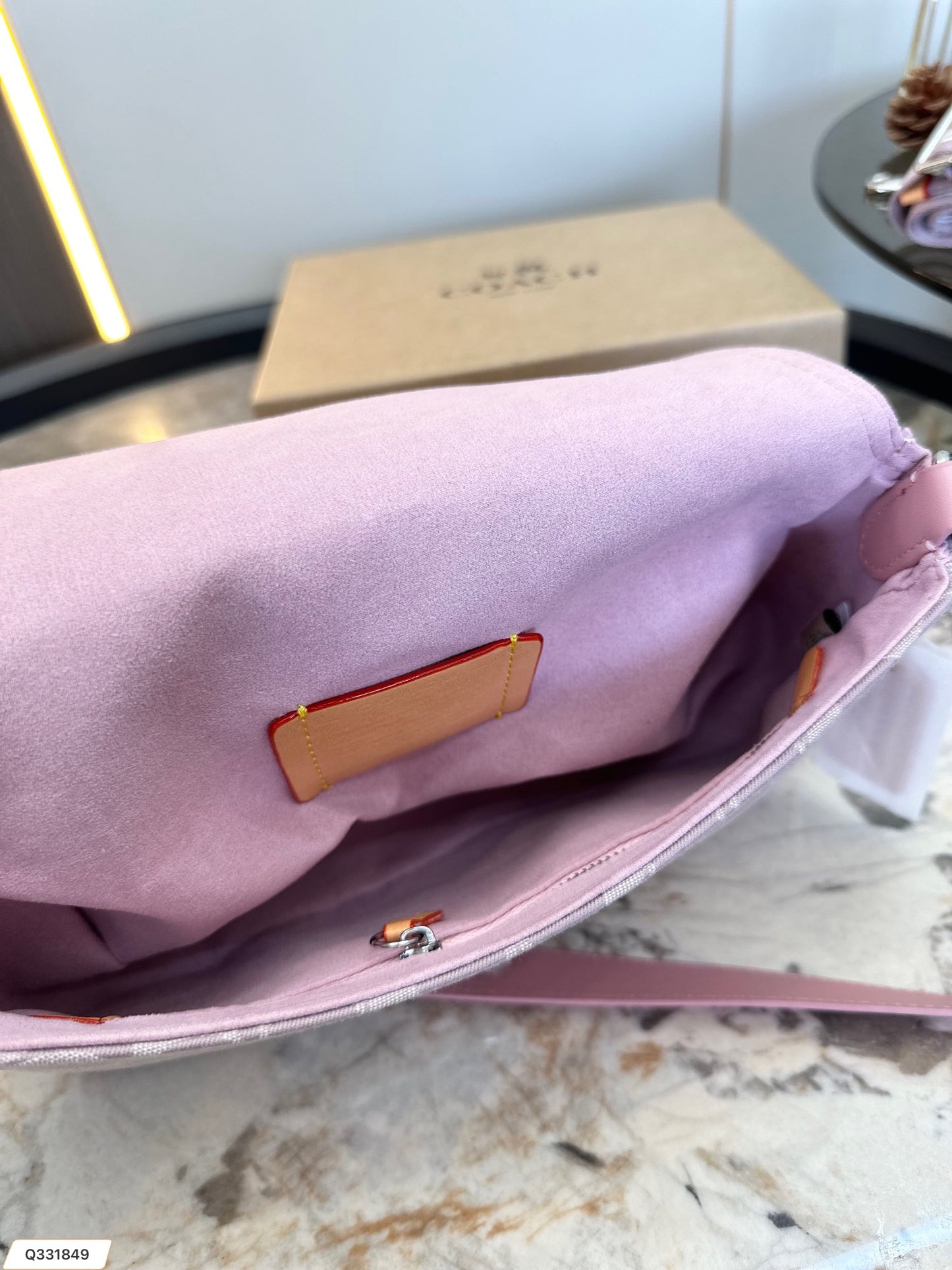 Co-BAG594