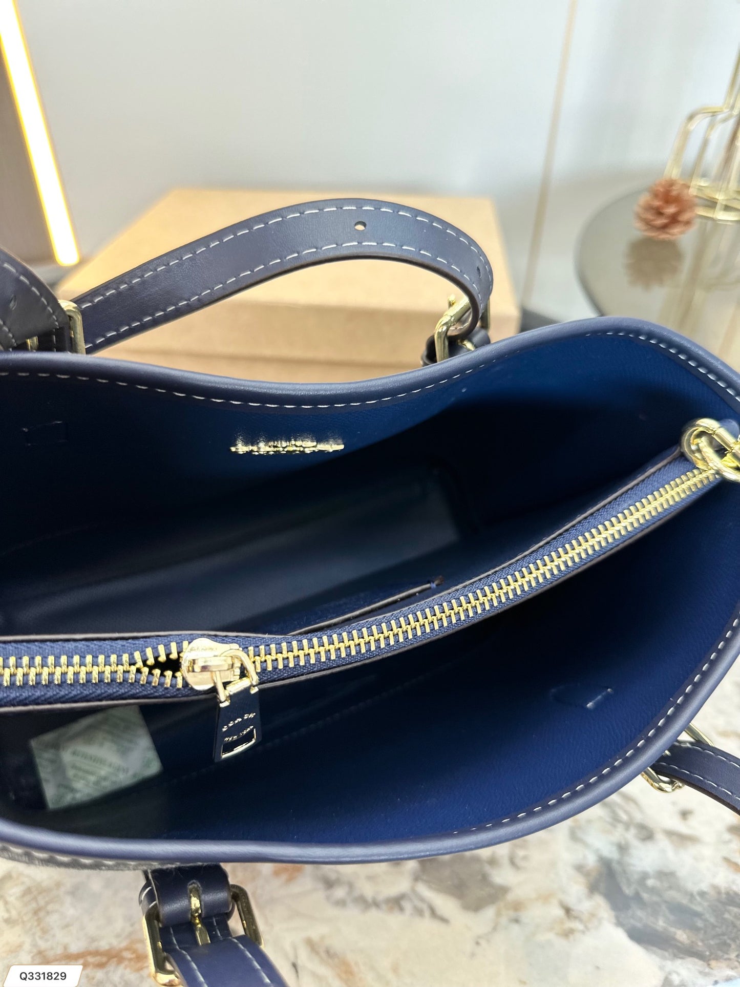 Co-BAG87