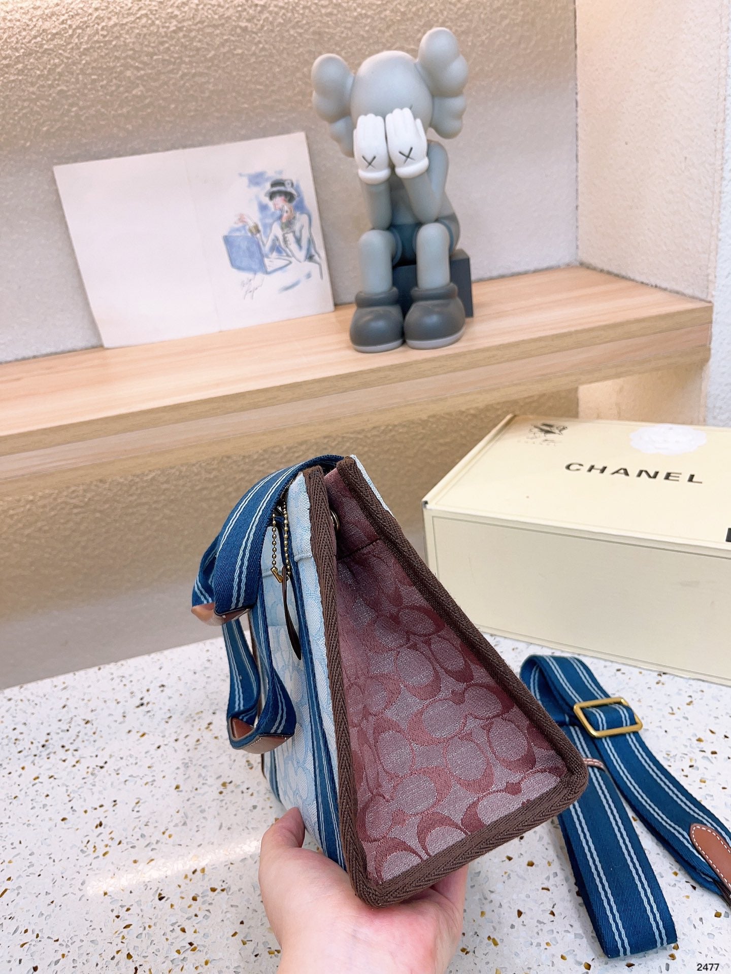 Co-BAG203
